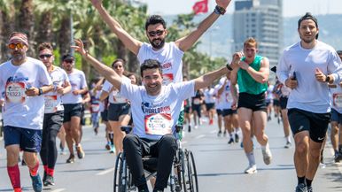 Red Bull Japan & friends - North Running Group Team Image